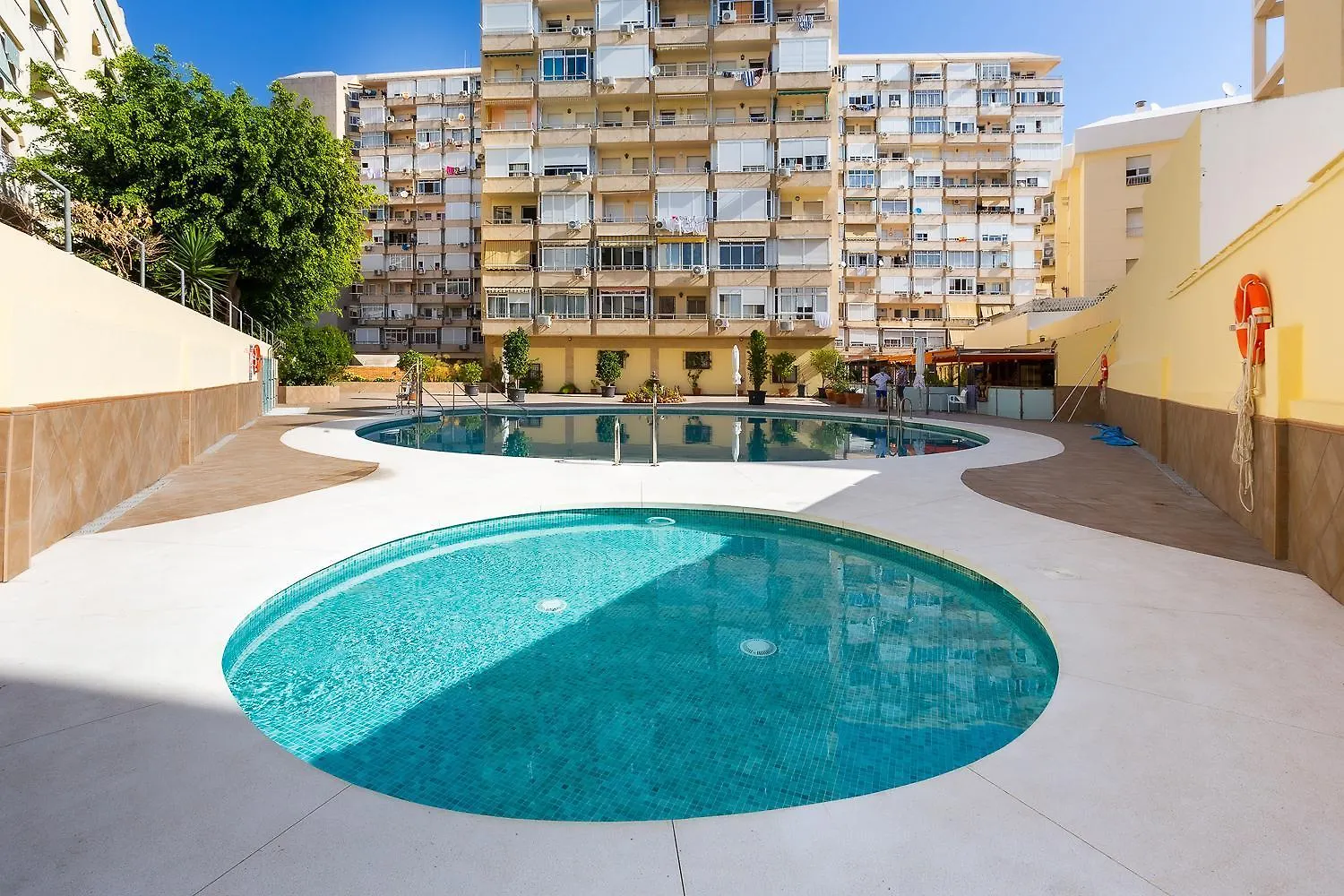Ver1 - Terraza - 1 Dorm - Wifi - Centro A 100 Metros - Playa A 600 Metros Torremolinos 0*,  Španělsko