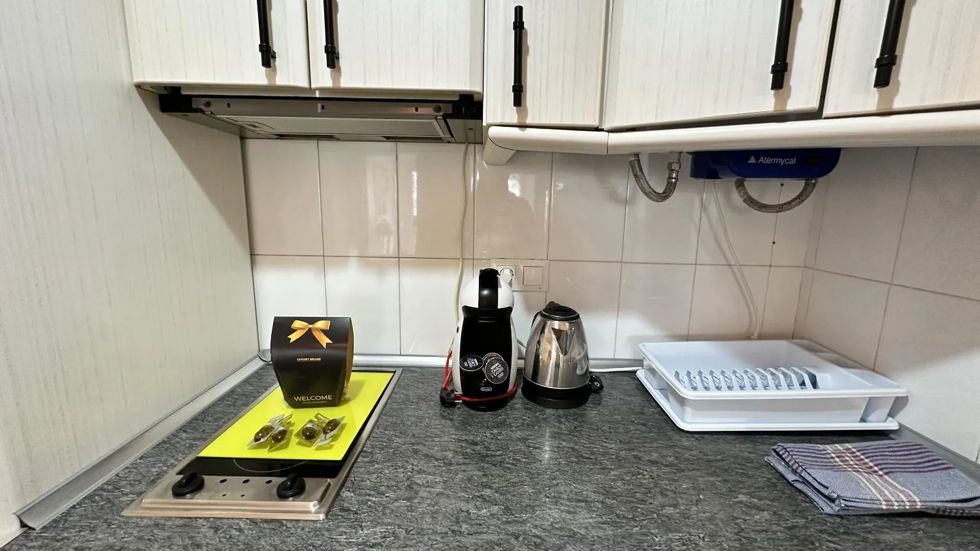 Apartment Ver1 - Terraza - 1 Dorm - Wifi - Centro A 100 Metros - Playa A 600 Metros Torremolinos