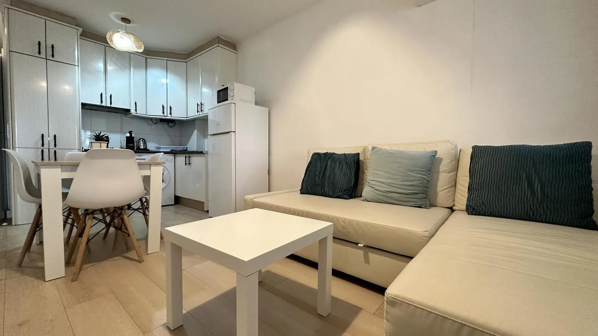 Ver1 - Terraza - 1 Dorm - Wifi - Centro A 100 Metros - Playa A 600 Metros Torremolinos Apartmán