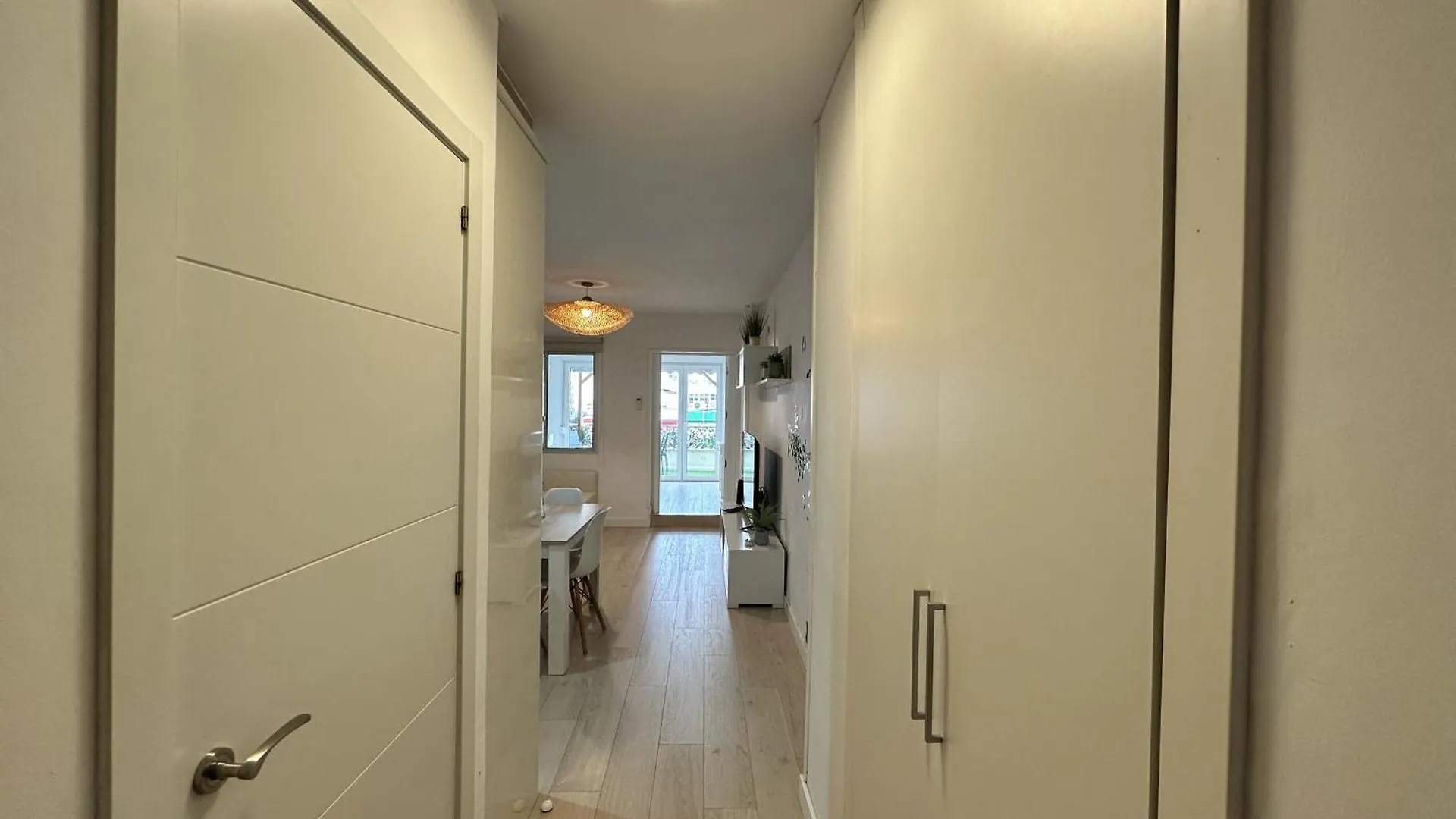 Ver1 - Terraza - 1 Dorm - Wifi - Centro A 100 Metros - Playa A 600 Metros Torremolinos Apartment