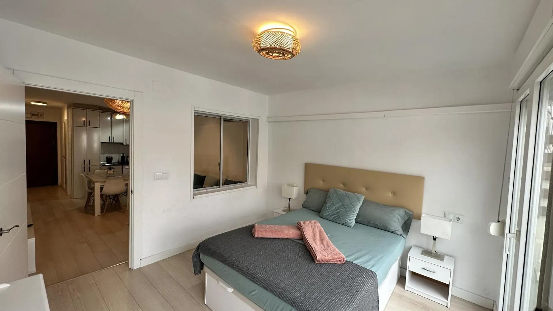 Apartment Ver1 - Terraza - 1 Dorm - Wifi - Centro A 100 Metros - Playa A 600 Metros Torremolinos Spain